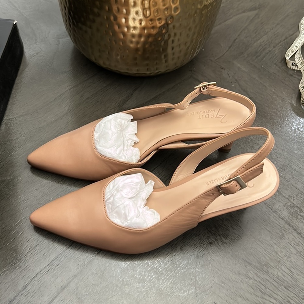 27 EDIT Naturalizer Felicia Slingback Pointed Toe Pump (Wide) - Picture 7 of 11